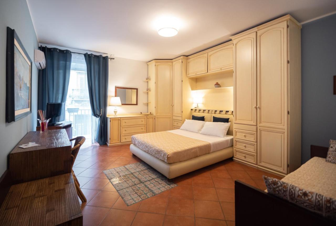 Kalamarina Rooms Палермо Экстерьер фото